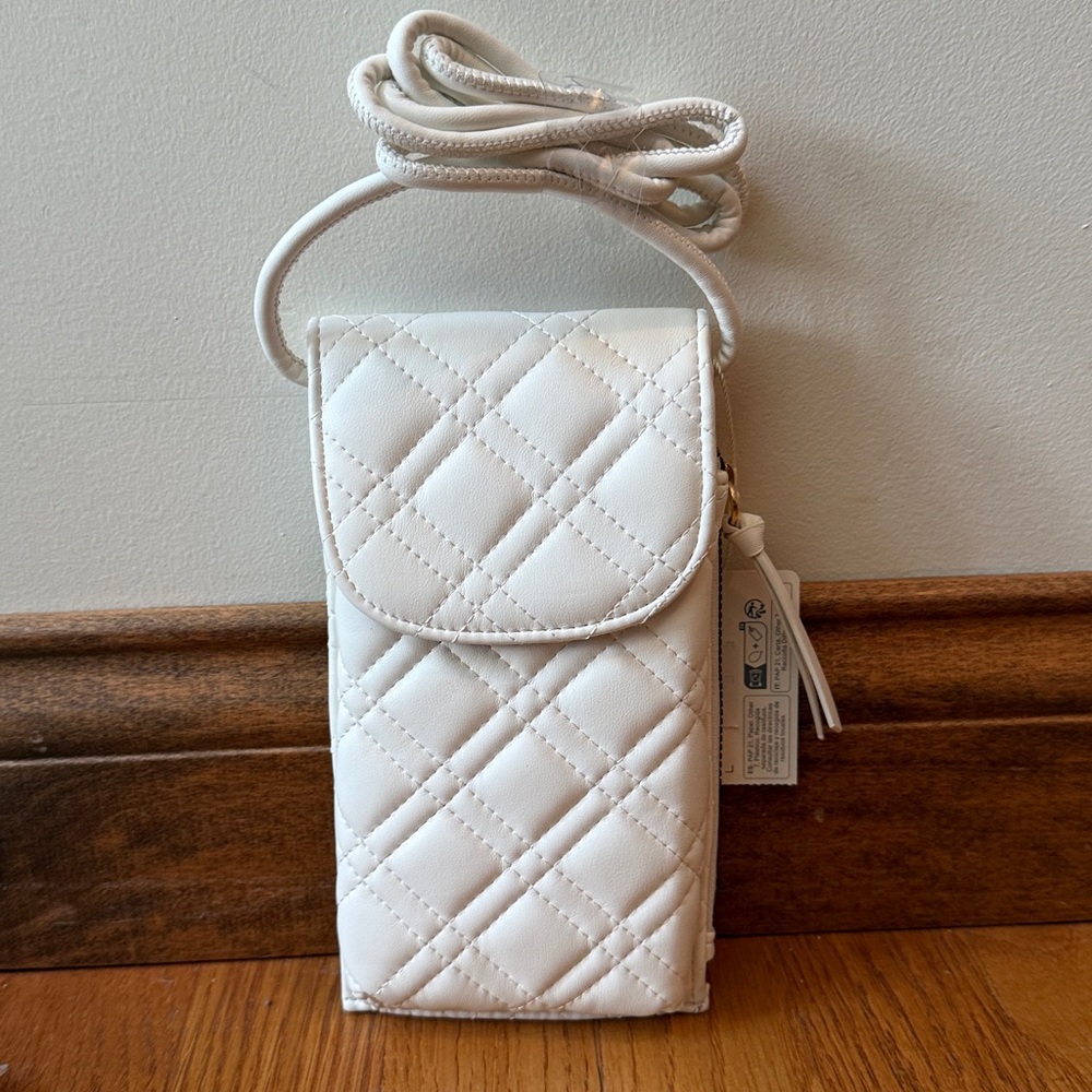 NWT Quilted White Phone Card Holder Zipper Pocket Crossbody Travel Concert Beach